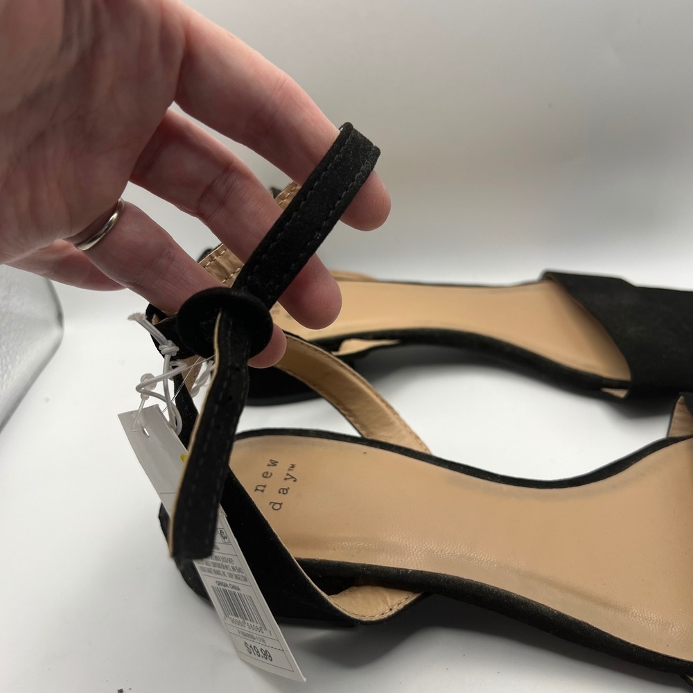 A New Day Winona Black Ankle Strap Flat Sandals Women's 7 NWT - Picture 5 of 9